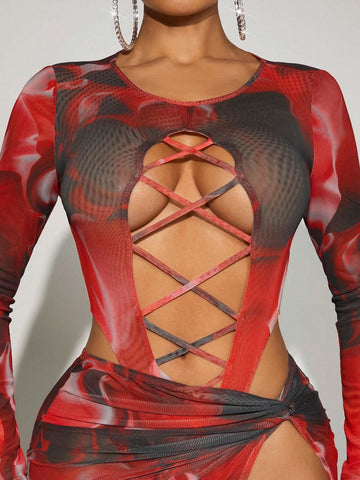 Allover Print Crisscross Front Bodysuit & Split Thigh Skirt