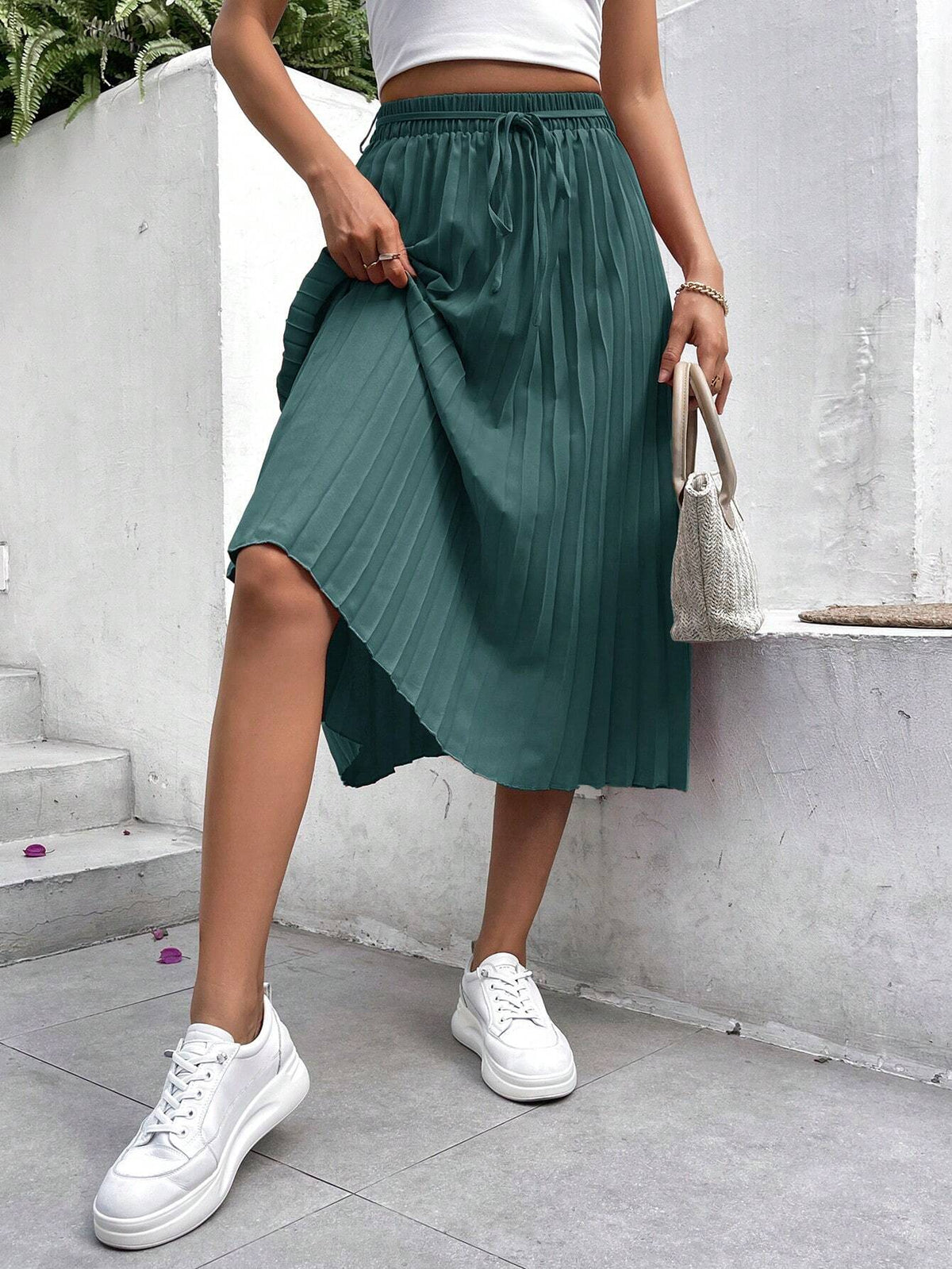 Frenchy Solid Pleated Skirt