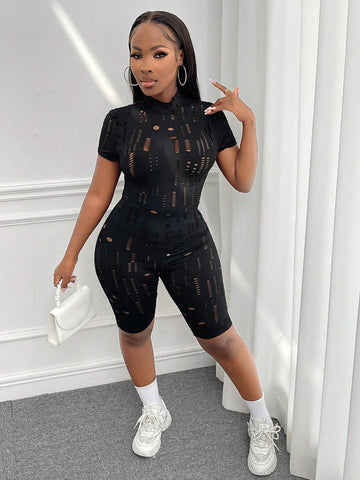 Hollow Out Mock Neck Tee & Biker Shorts