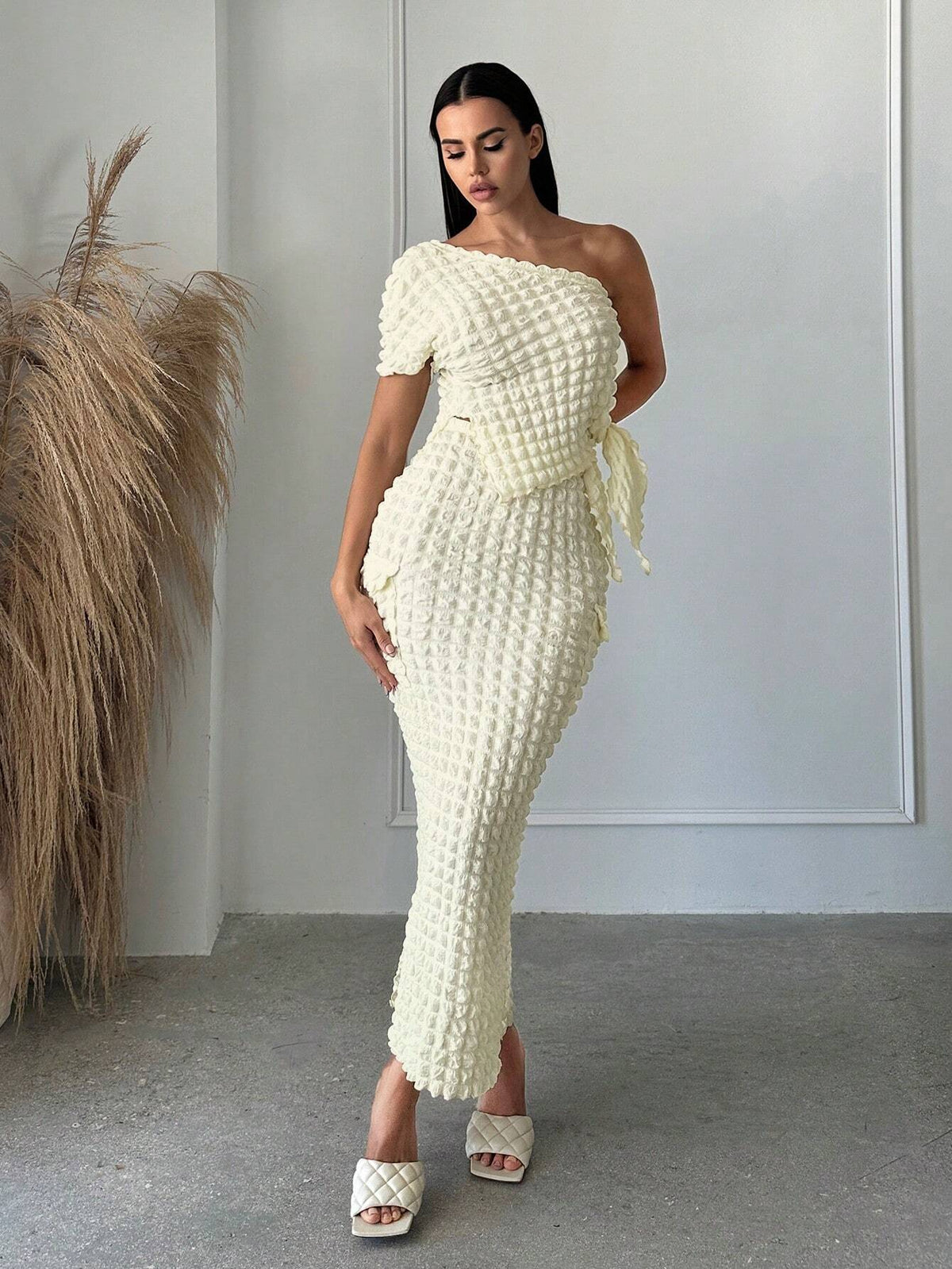 One Shoulder Knot Side Asymmetrical Hem Top & Pencil Skirt