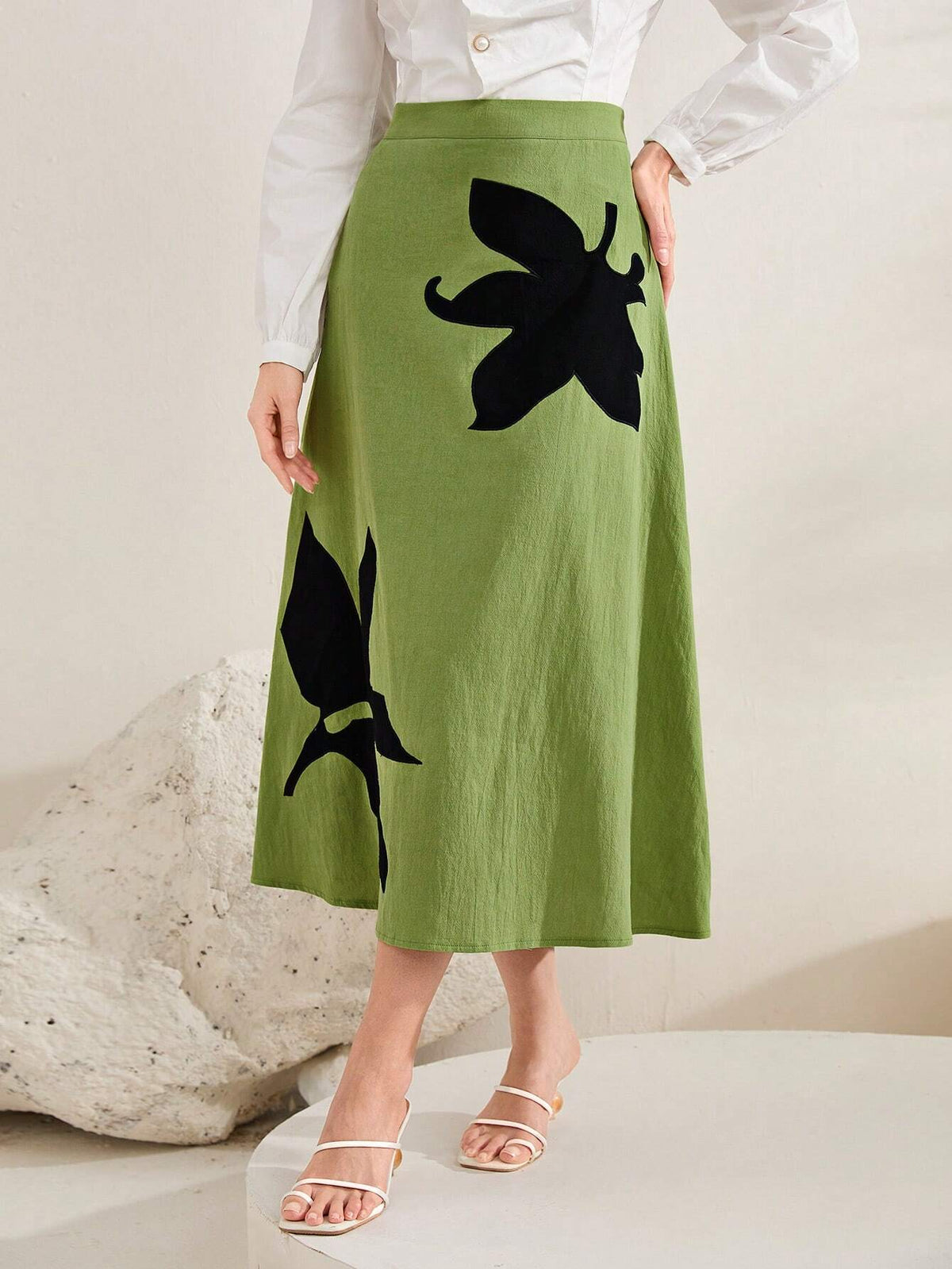 Modely Leaf Print High Waist Skirt