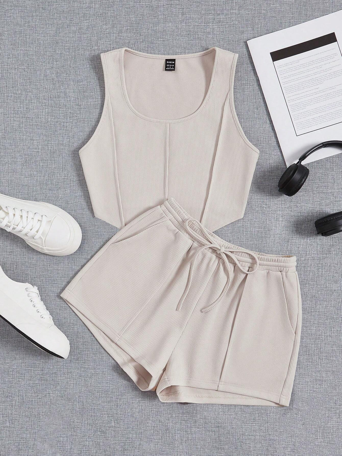 Solid Crop Tank Top & Drawstring Waist Shorts