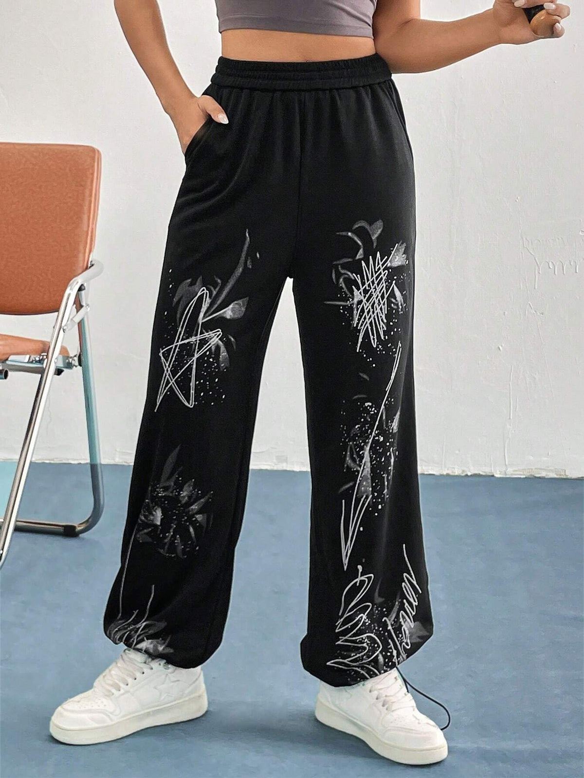 Graphic Print Slant Pocket Sweatpants
