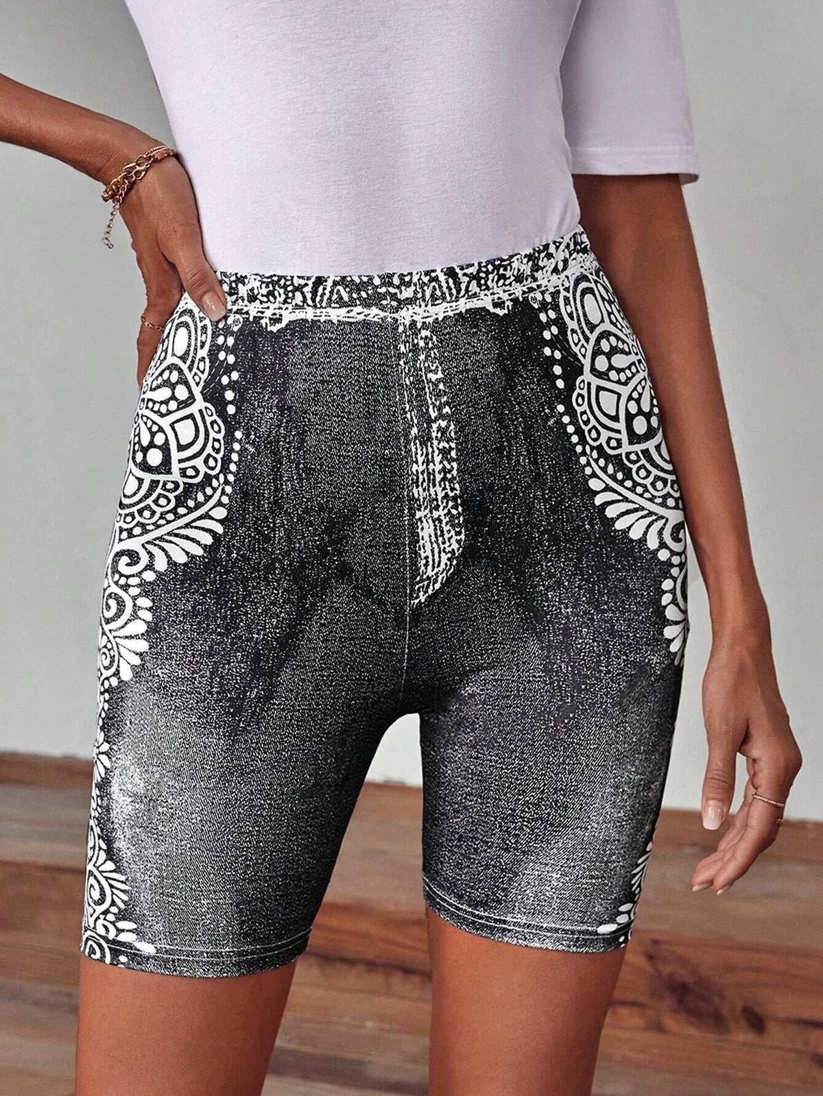 Graphic Print Biker Shorts