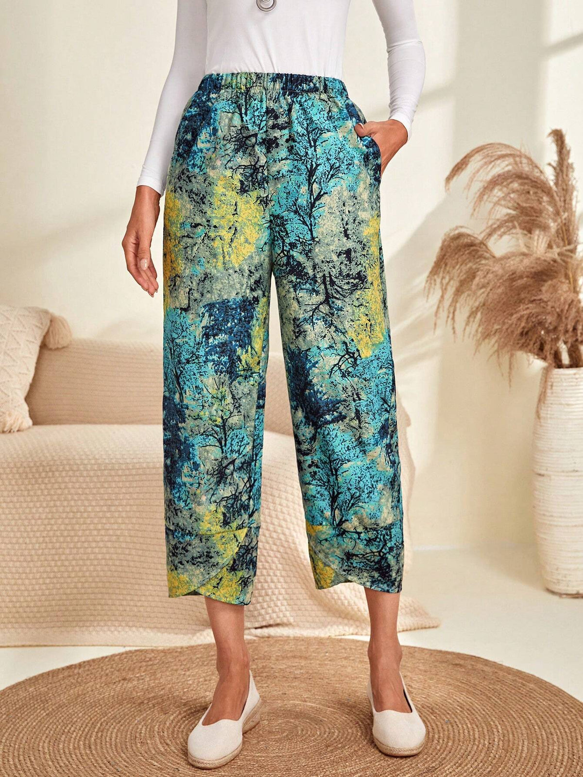 EMERY ROSE Allover Print Slant Pocket Pants