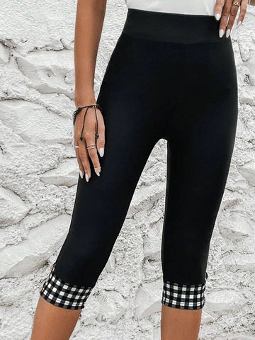 Gingham Print Button Detail Capri Leggings