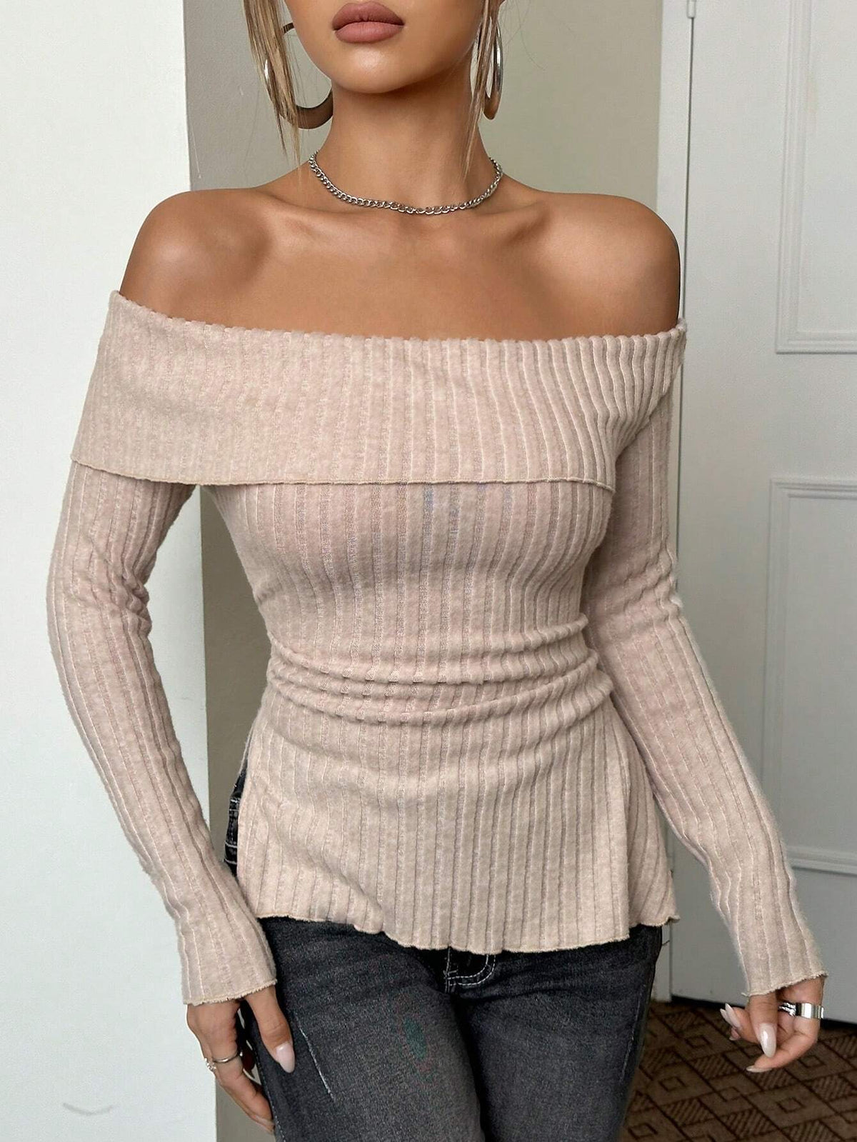 Off Shoulder Split Hem Tee