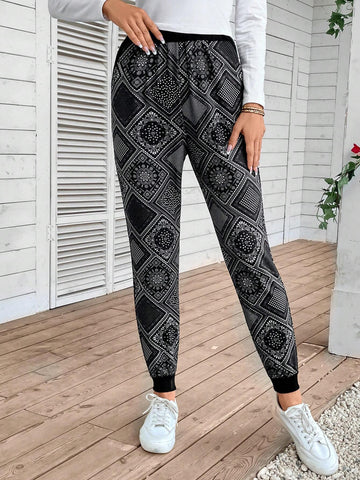 EMERY ROSE Paisley Scarf Print Sweatpants
