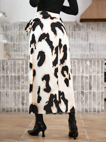 Graphic Print Knot Side Wrap Skirt