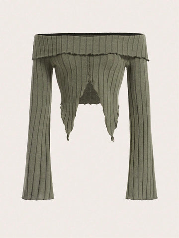 Off Shoulder Lettuce Trim Asymmetrical Hem Crop Tee