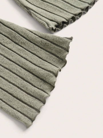 Off Shoulder Lettuce Trim Asymmetrical Hem Crop Tee