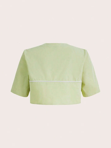 Lace Up Front Contrast Piping Crop Blouse