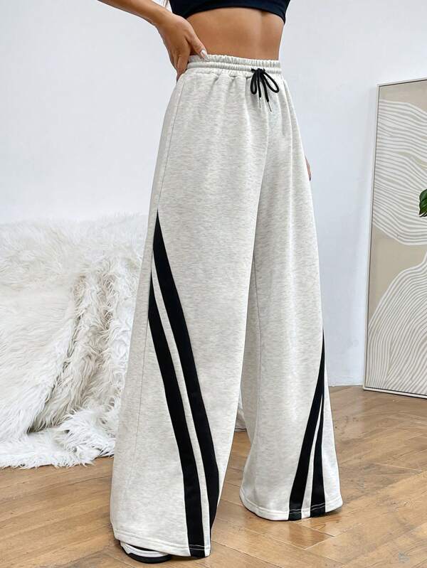EZwear Contrast Tape Drawstring Waist Wide Leg Sweatpants