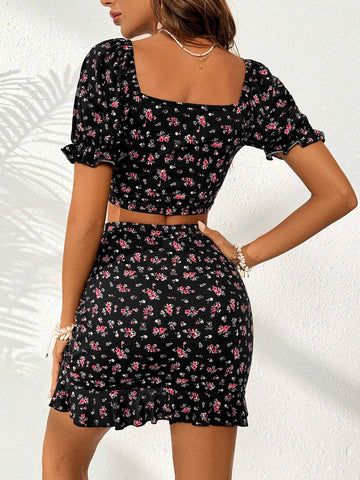 Spring/Summer Vacation Romantic Black Knitted Stretch Floral Print T-Shirt And Pleated Skirt Set For Women