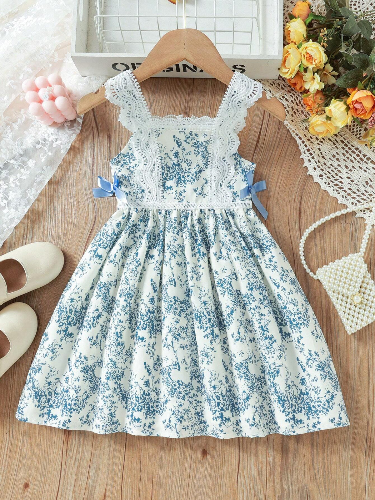 Young Girl Ditsy Floral Contrast Lace Bow Front Cami Dress For Summer Vacation