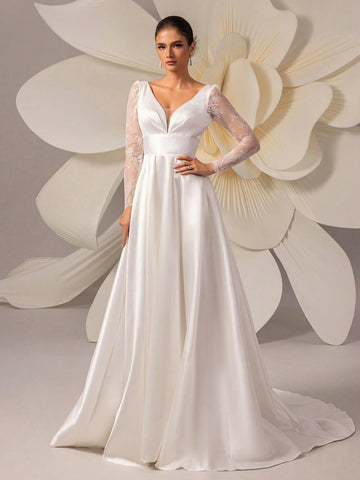 Solid Color V-Neck Satin And Lace Bridal Gown With Elegant Long Trail