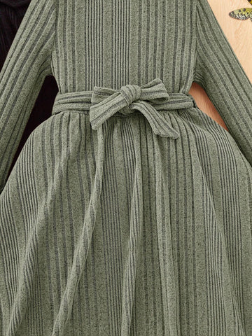 2-Piece Set: Young Girl Elegant Solid Color Stand Collar Long Sleeve Dress