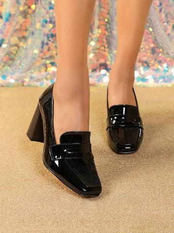 2024 Ladies' New Trendy British Style Retro Deep-Mouthed Simple Fashionable And Comfortable