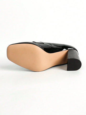 2024 Ladies' New Trendy British Style Retro Deep-Mouthed Simple Fashionable And Comfortable