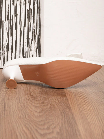 2025 New Arrival Fashion Pointed Toe Asymmetric Heels Solid Color Versatile