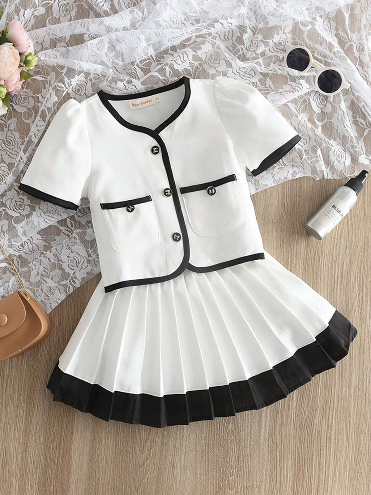 2 Piece Set: Young Girl College Style Short T-Shirt + Black & White Contrast Pleated Mini Skirt, Summer