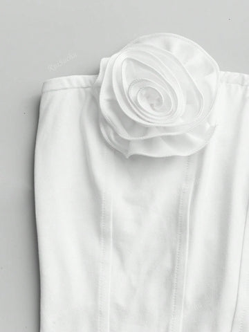 2pcs/Set Women's White Fish Bone Bra With 3D Floral Decor And Skirt