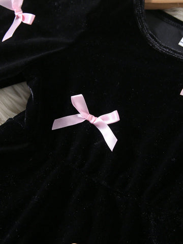 2pcs Set Mother Daughter Matching Outfits Elegant Velvet Bow Decor Long Sleeve Dress, Sweet & Stylish For Spring/Autumn (Sold Separately)