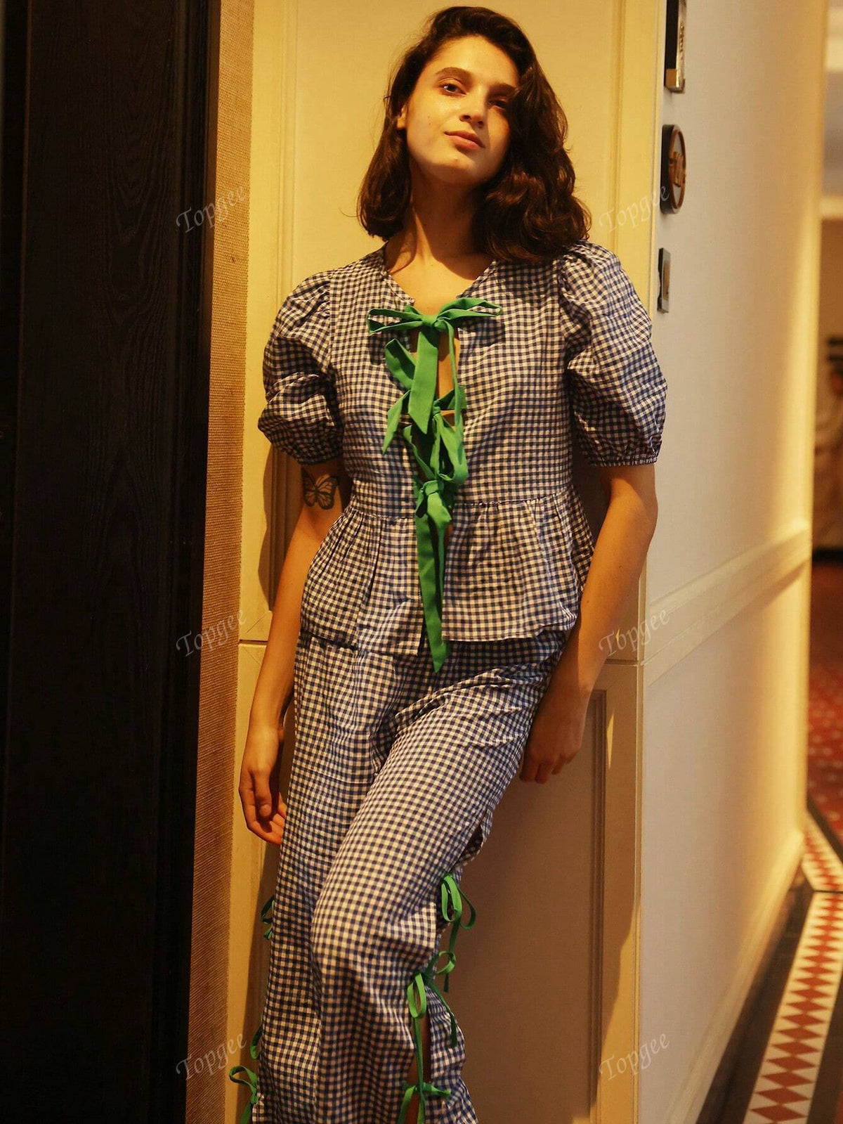 2pcs Women Plaid Print Round Neck Bowknot Decor Ruffle Hem Top And Pants Casual Set