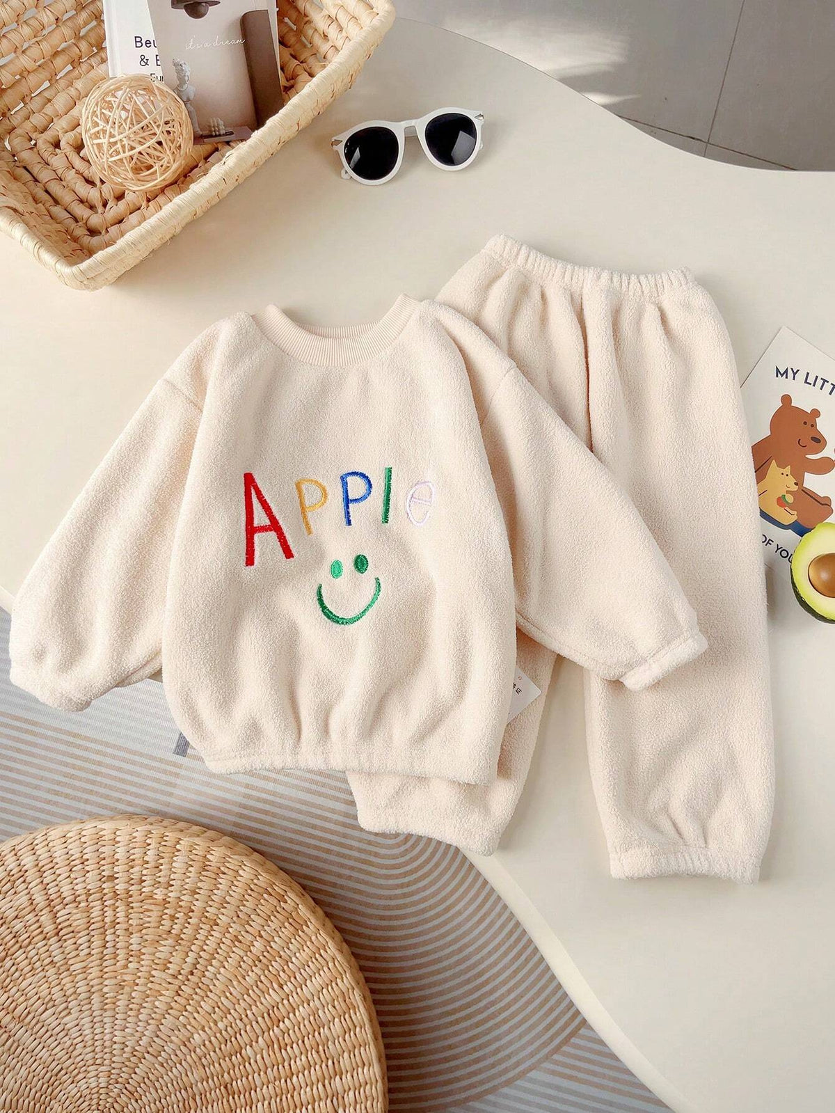 2pcs Young Girl Embroidered Letter Warm Winter Sleepwear Set, Fleece Lined Pajamas For Boys And Girls, Fall/Winter
