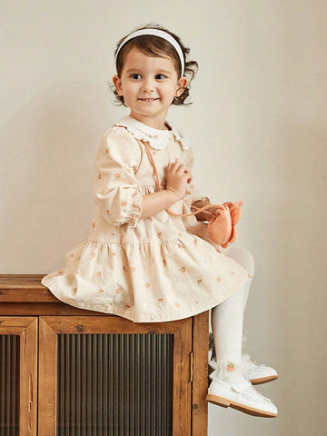 A Cute French Country Style Princess Fairy Tale Polyester Flower Embroidery Rabbit Print Sweet And Lovely Doll Collar Turn-Down Collar Long Sleeve Princess Dress For Girls Vacation And Leisure In Spring And Autumn