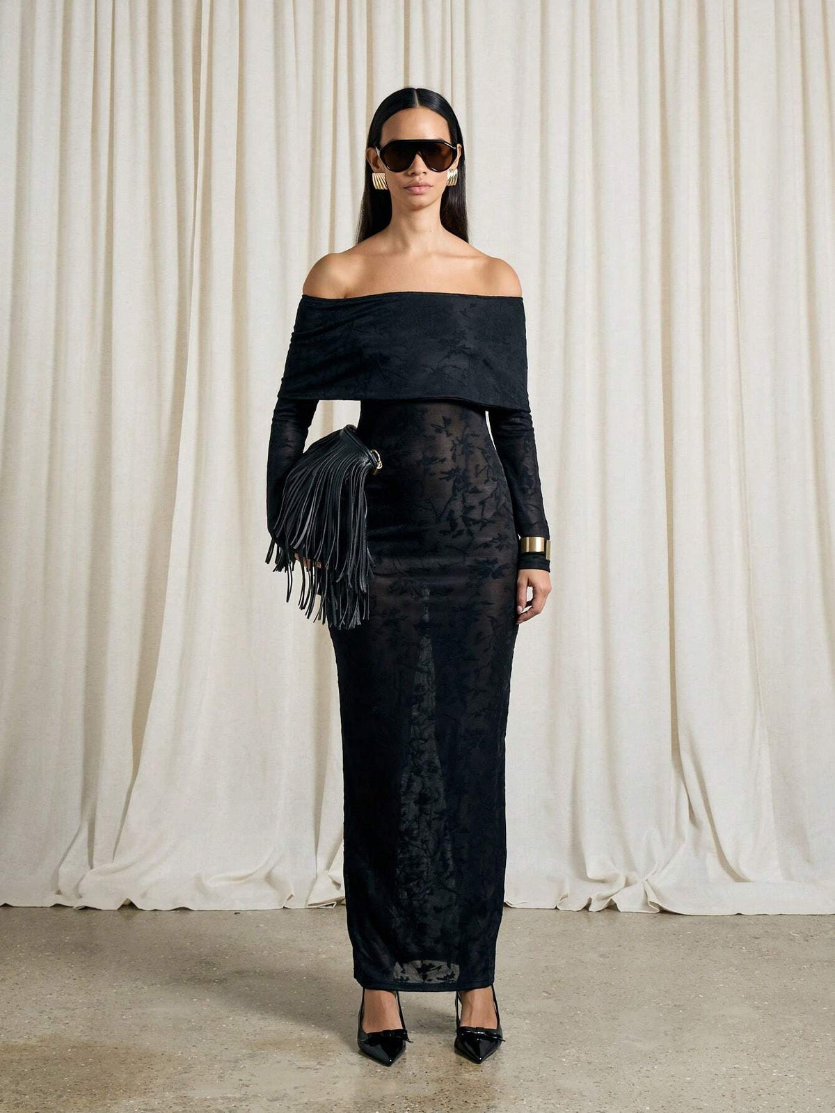 AiiRZ 1pc Women's Solid Color Off-Shoulder Long Sleeve Minimalist Long Sheer Dress