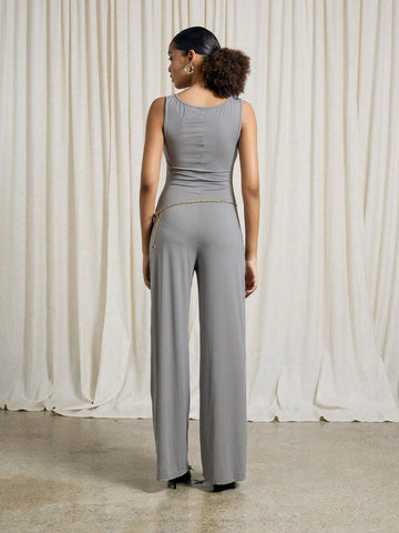 AiiRZ Women Minimalist Fashion Sleeveless Jumpsuit, Suitable For Casual Outing