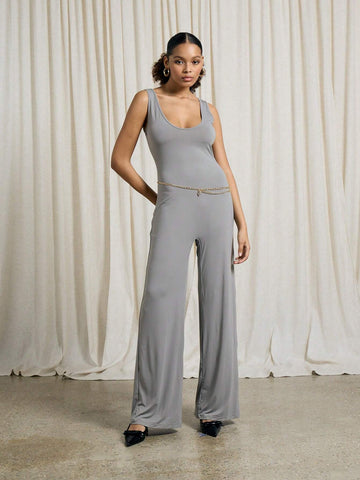 AiiRZ Women Minimalist Fashion Sleeveless Jumpsuit, Suitable For Casual Outing