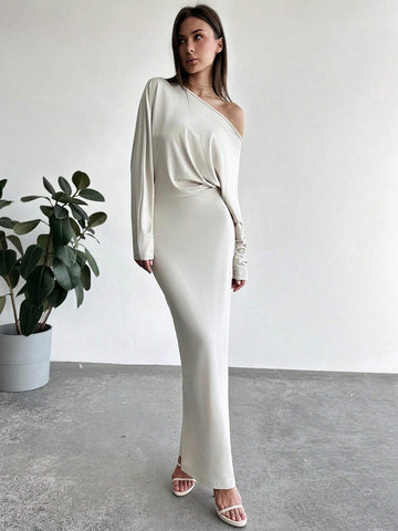 Aloruh Casual Asymmetrical Shoulder Waist Cinched Long Solid Color Dress, Suitable For Vacation, Dating And Outing, Autumn/Winter