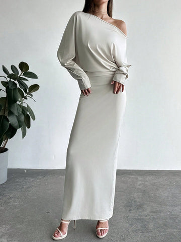 Aloruh Casual Asymmetrical Shoulder Waist Cinched Long Solid Color Dress, Suitable For Vacation, Dating And Outing, Autumn/Winter