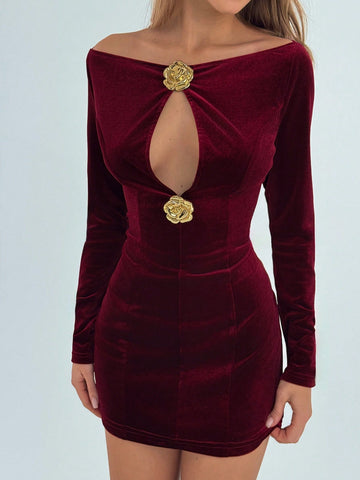 Aloruh Elegant Off-Shoulder Sexy Women Party Mini Dress With Long Sleeves, Versatile For Parties, Balls, Outings