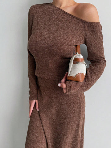 Aloruh Elegant Vintage Dark Coffee Velvet Asymmetric Shoulder Top And A-Line Skirt 2Pcs Outfit Set, Warm For Autumn/Winter