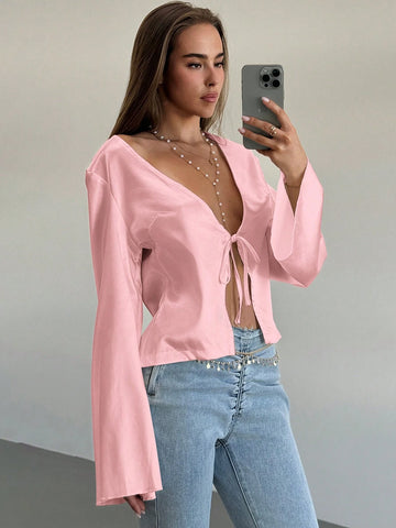 Minimalist Deep V-Neck Tie Cuff Fitted White Blouse, Suitable For Commute