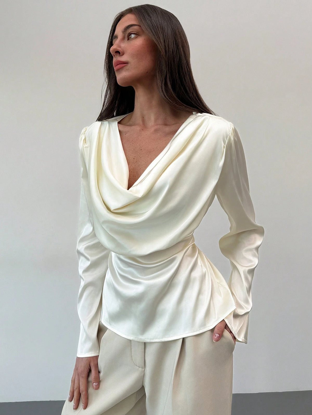 Women Twill Round Neck Bell Sleeve Commute Elegant Blouse