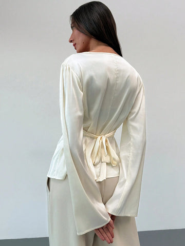 Women Twill Round Neck Bell Sleeve Commute Elegant Blouse