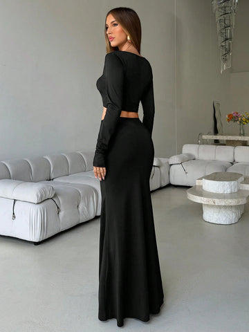 Aloruh Women's Elegant Sexy Black Deep V Fitted Metallic Flower Long Sleeve Top And Ultra Low Waist Fitted Extra Long Mermaid Skirt 2 Piece Set, Autumn/Winter