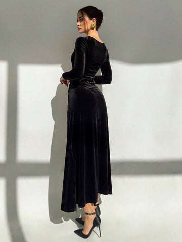 Aloruh Women's Long Velvet Mermaid Dress With Ruched Bust & Waist, Metal Decor, Elegant Party Gown