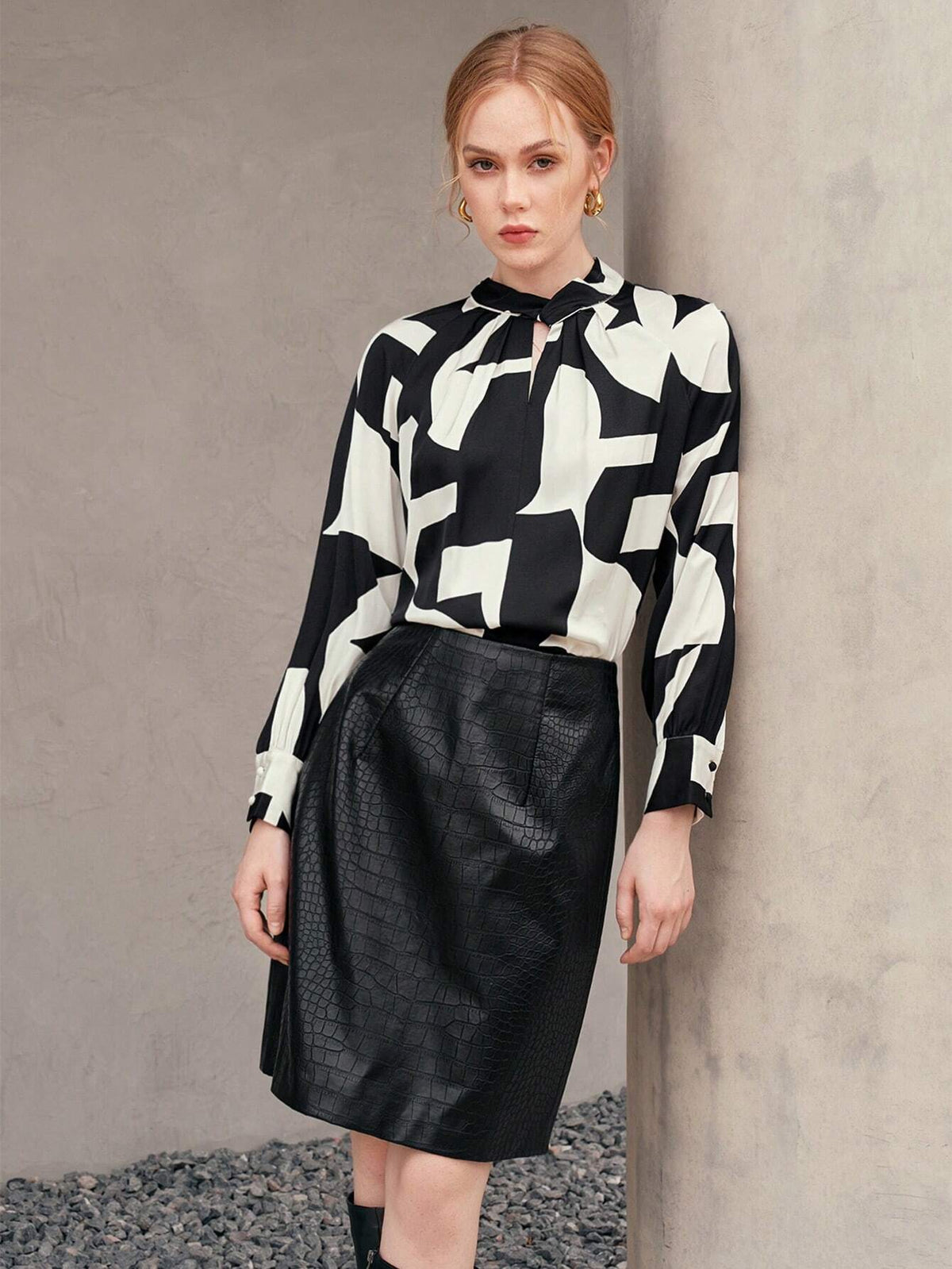 Anewsta Black Simple & Fashionable Women'S Skirt