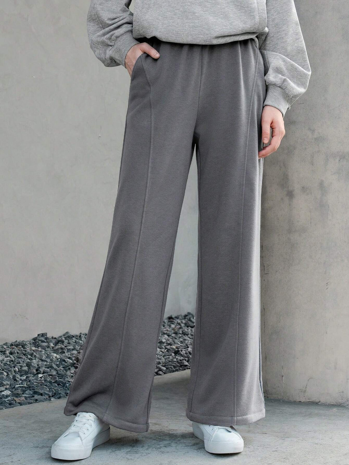 Anewsta Dark Gray Wide-leg Sweatpants