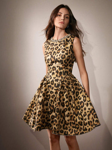 Anewsta Fashionable Leopard Print Rhinestone Decor Crew Neck Ruched A-Line Skirt, Slim Fit