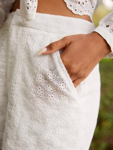 Anewsta Solid Color Hollow Out Embroidery Design Shorts With Slanted Pockets