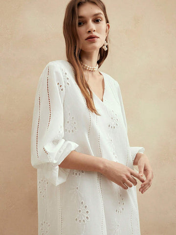 Anewsta Vacation & Leisure Hollow Out Floral Embroidery Women's White A-Line Maxi Skirt