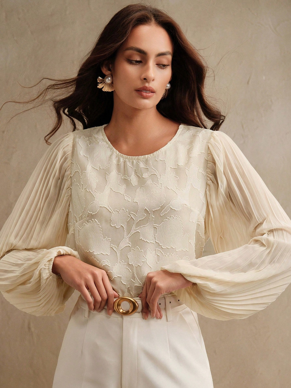 Women Elegant Romantic Cutout Pleated Sleeve Design Blouse,