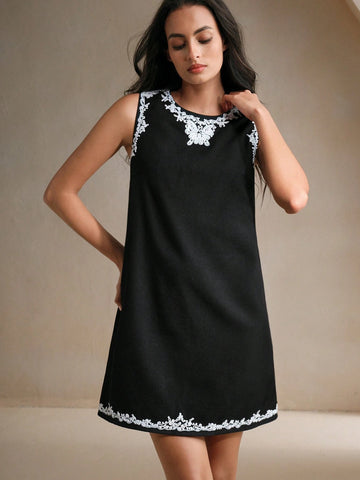 Anewsta Women Palace Style Heavy Chain Embroidery Butterfly Decor Long Sleeve Dress, Autumn/Winter