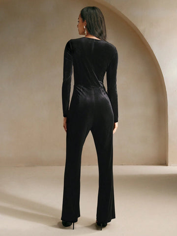 Anewsta Women's Elegant Minimalistic Chain Embellished Black Jumpsuit